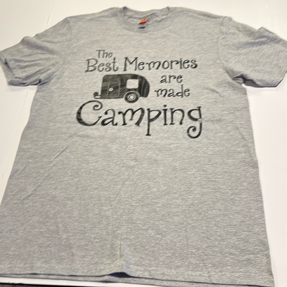 NWT Graphic tee Best Memories Are Made Camping Grey M unisex